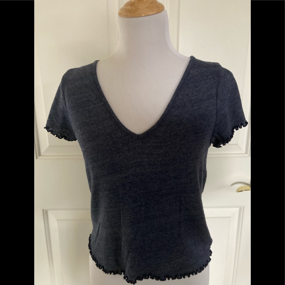 Short sleeve crew neck sweater/T-shirt